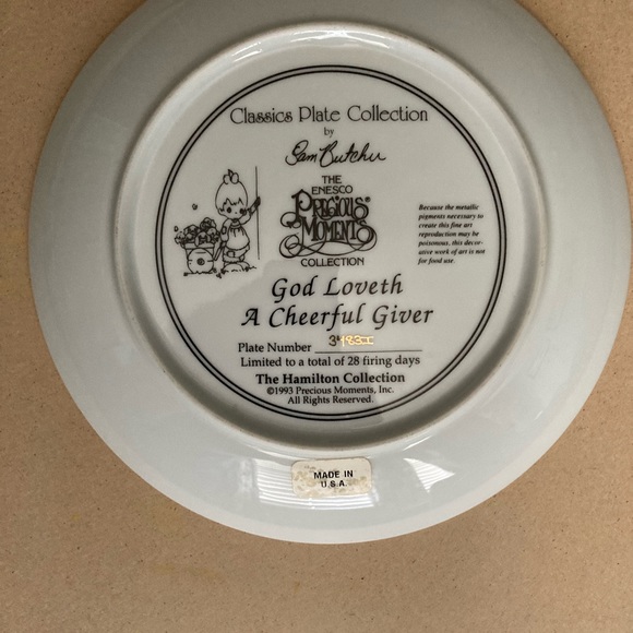 Precious moments display plate - Picture 9 of 11